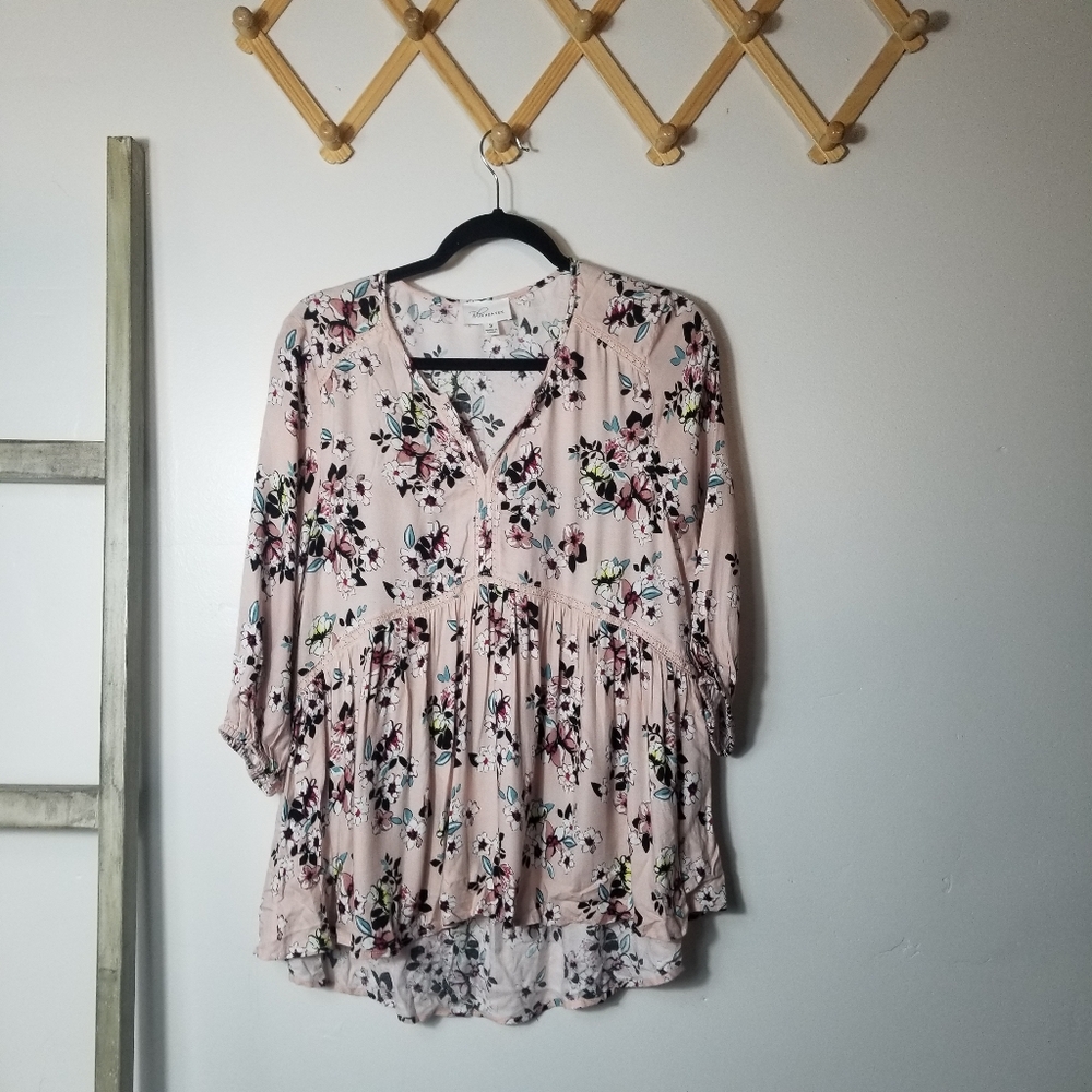 NWOT BLU HEAVEN WOMEN'S PINK WITH FLOWER BLOUSE SIZE SMALL